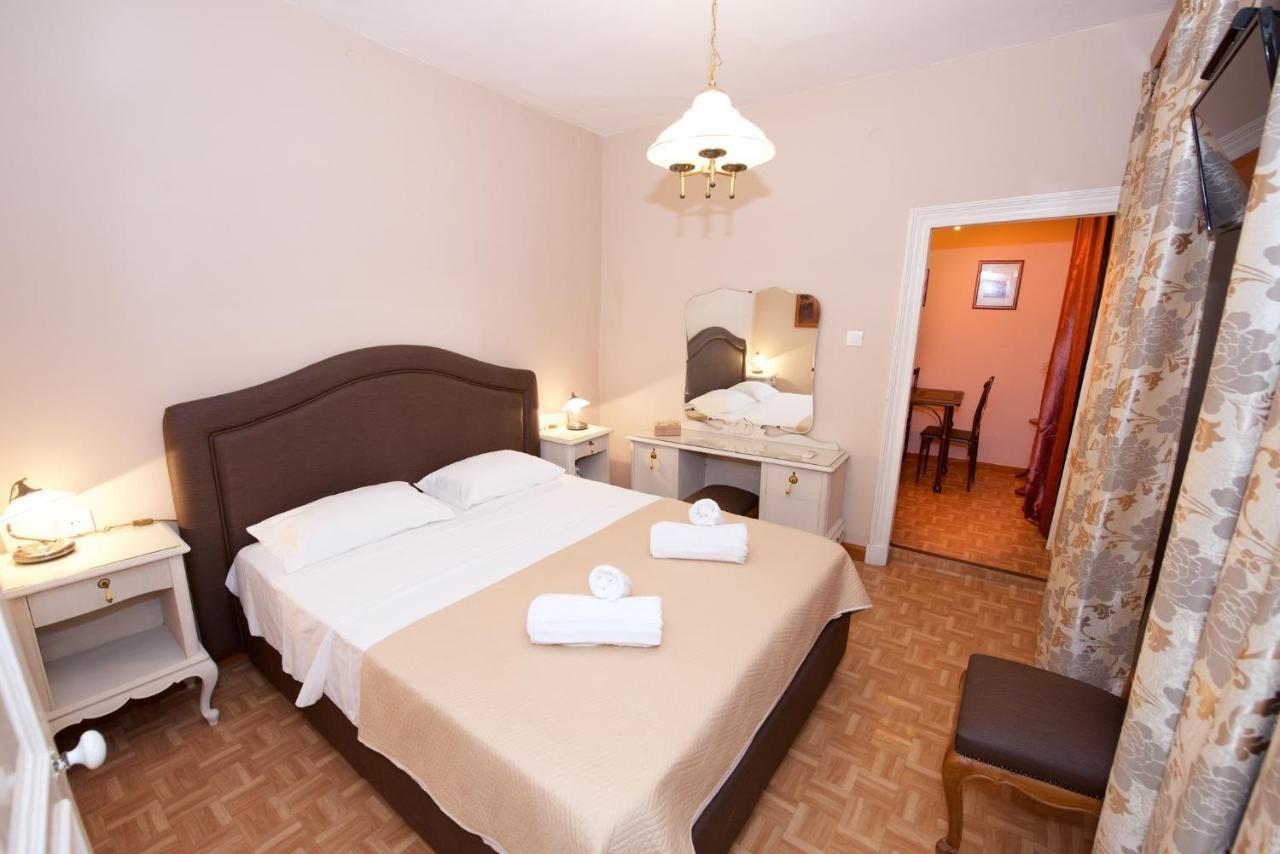 Galiello & Bacco By Corfuescapes Daire *